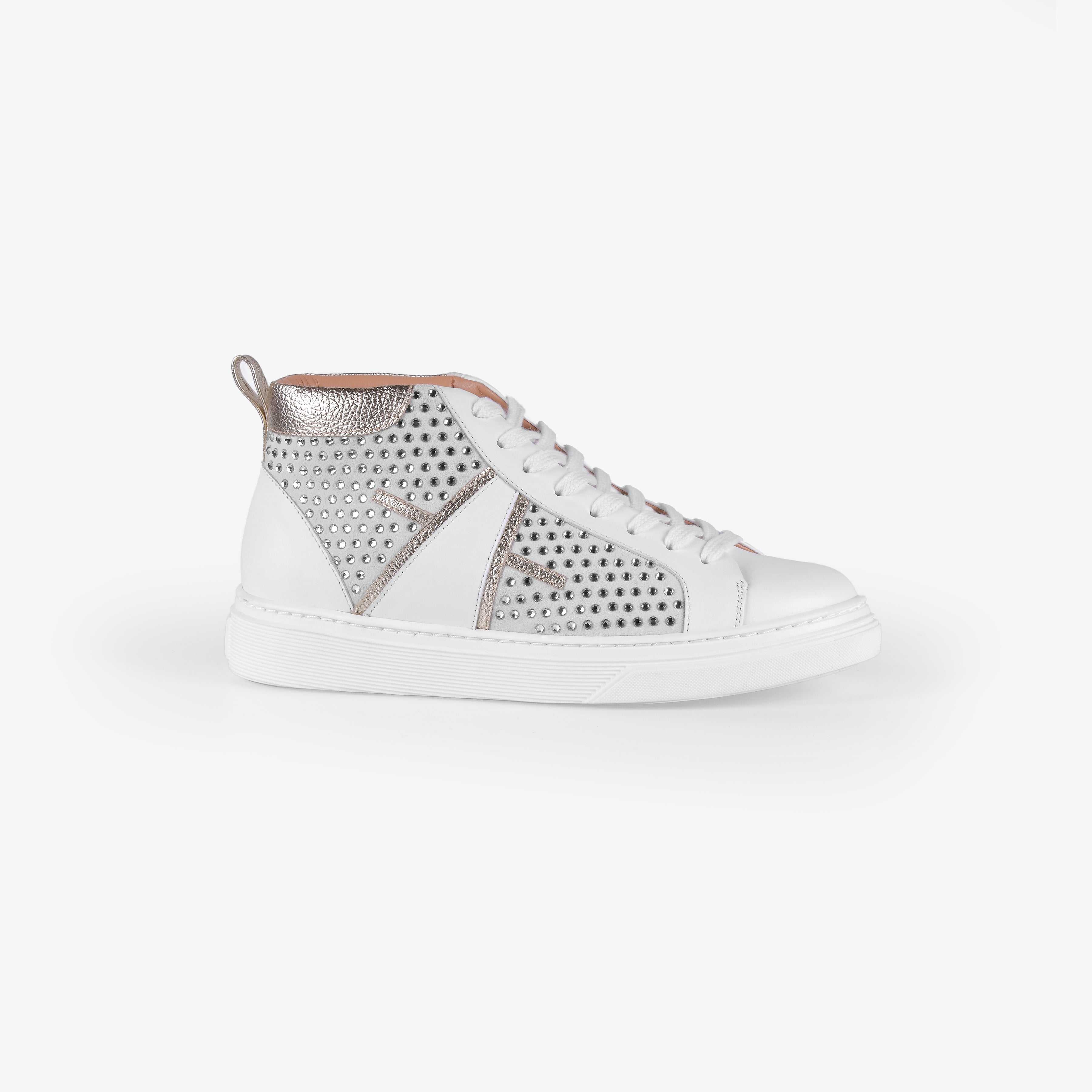 Pretoria 02 White Sarah Maier