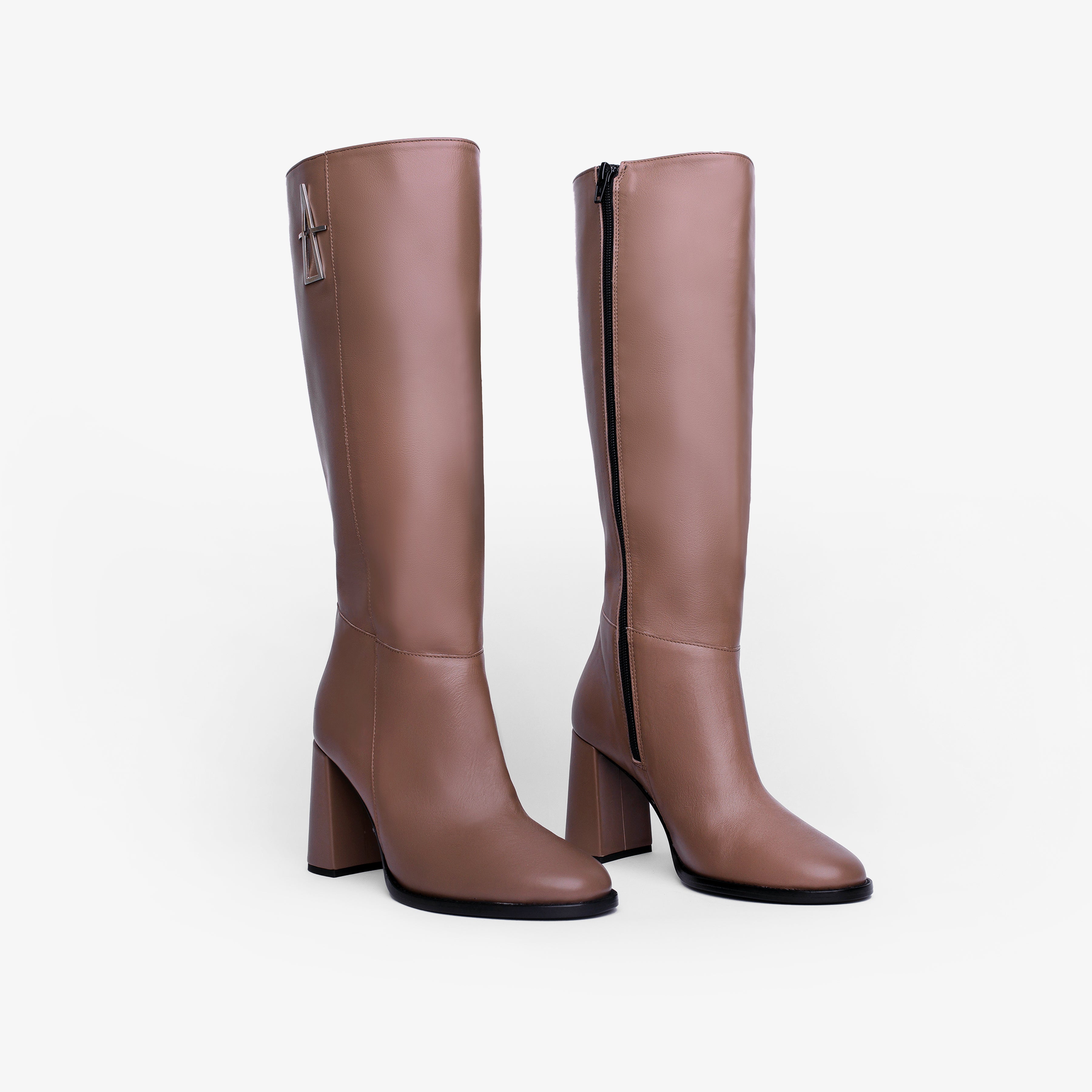 Knee Boots Sarah Maier
