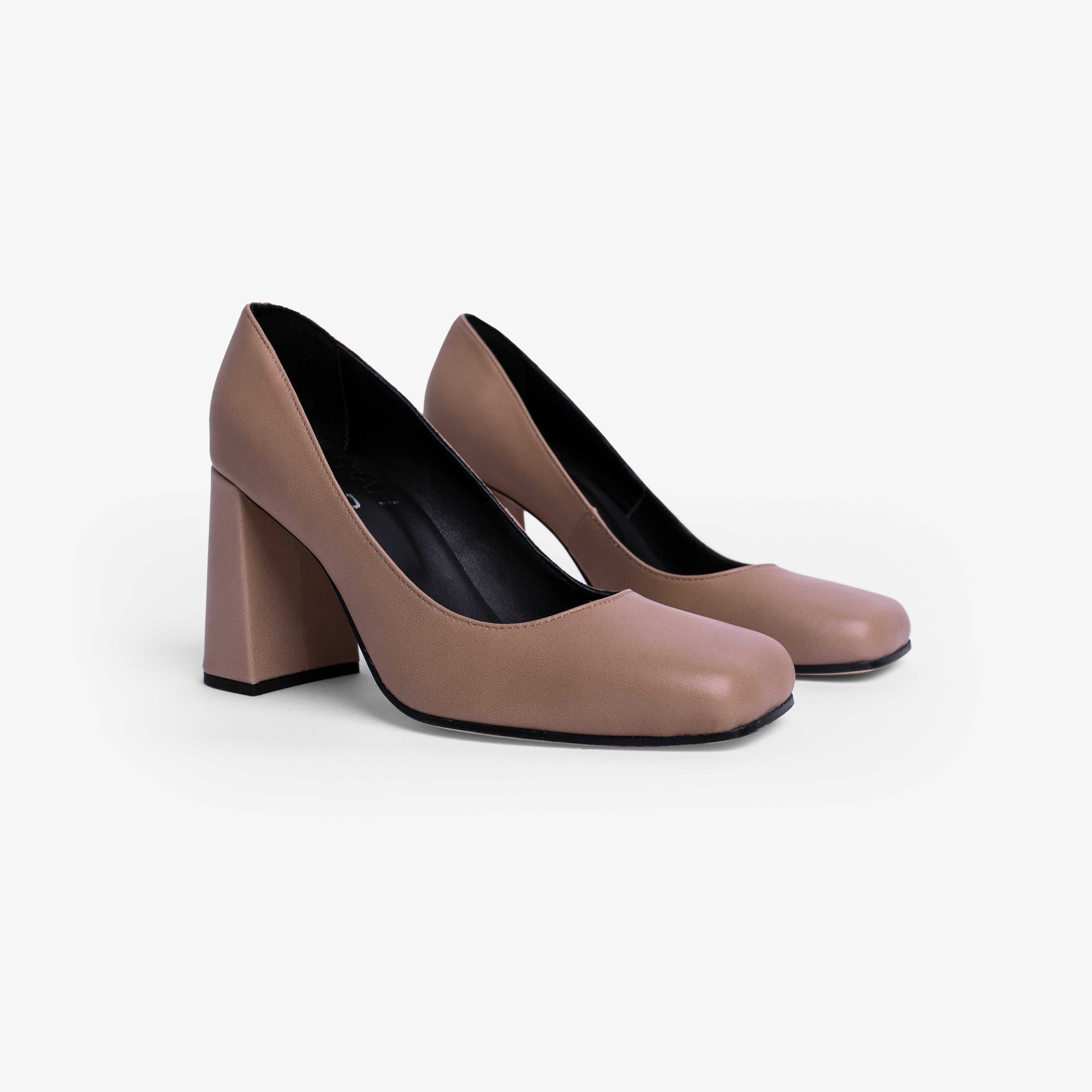 Meghan Pump Sarah Maier