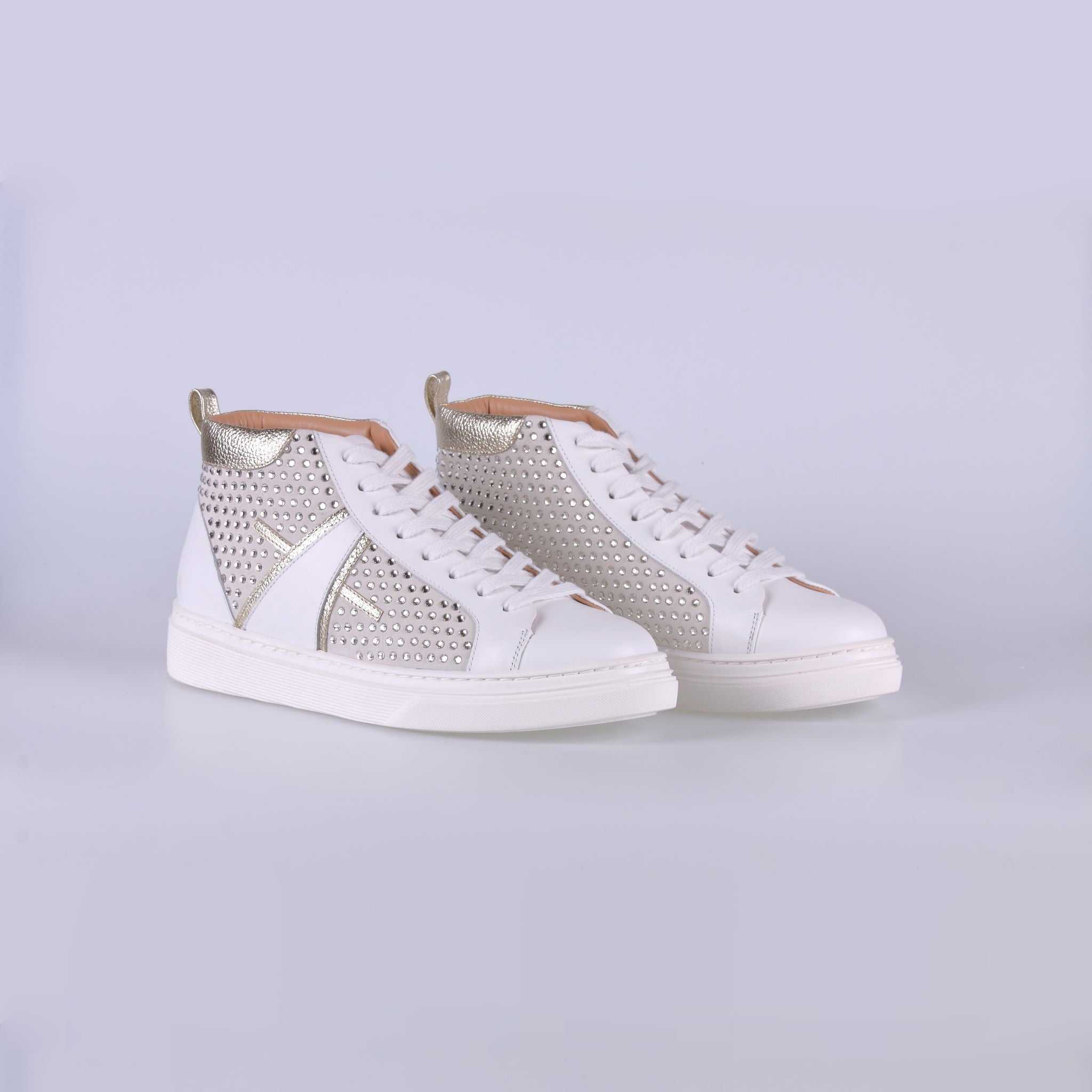 Pretoria 02 White Sarah Maier